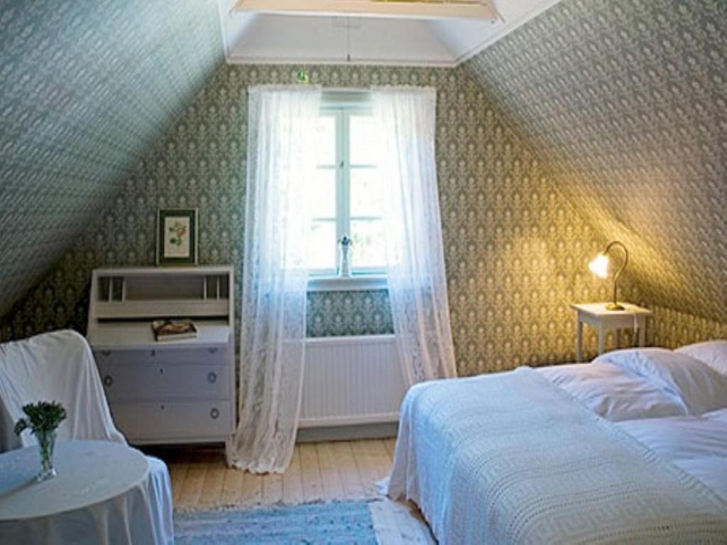 Vildrosor & Hoens Hagstad Chambre photo