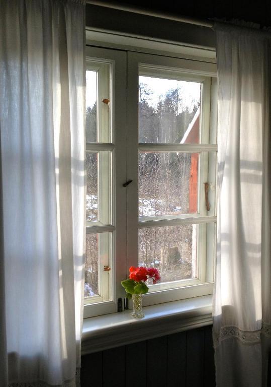 Vildrosor & Hoens Hagstad Chambre photo